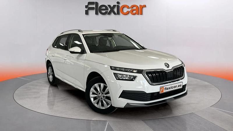 Usado Skoda Kamiq Ambition 110 CV (80 kW) 2021 Blanco SUV