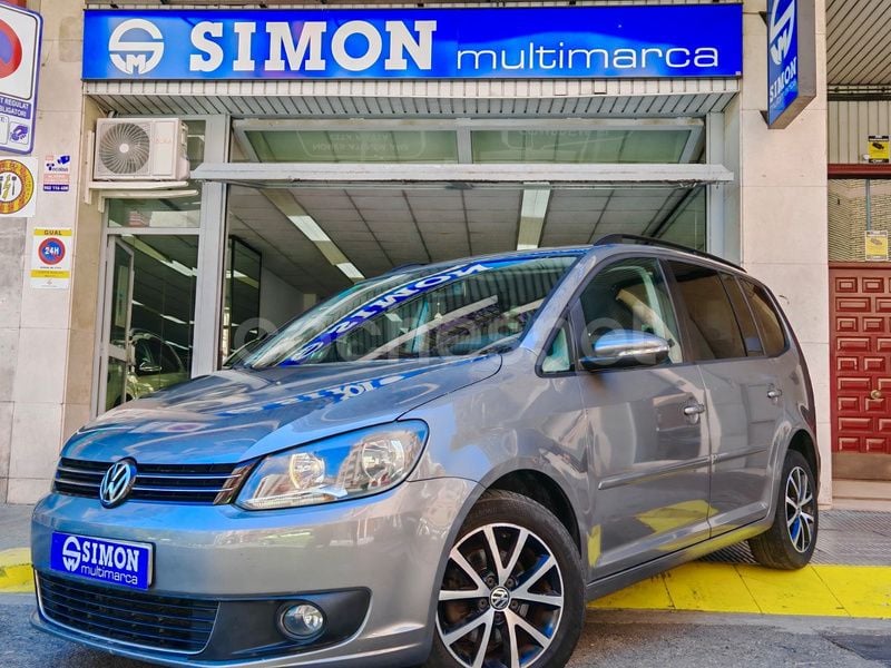 Gris / plata Usado 2011 VW Touran Advance Monovolumen | 6990 € (Buen precio) - Imagen 1/4