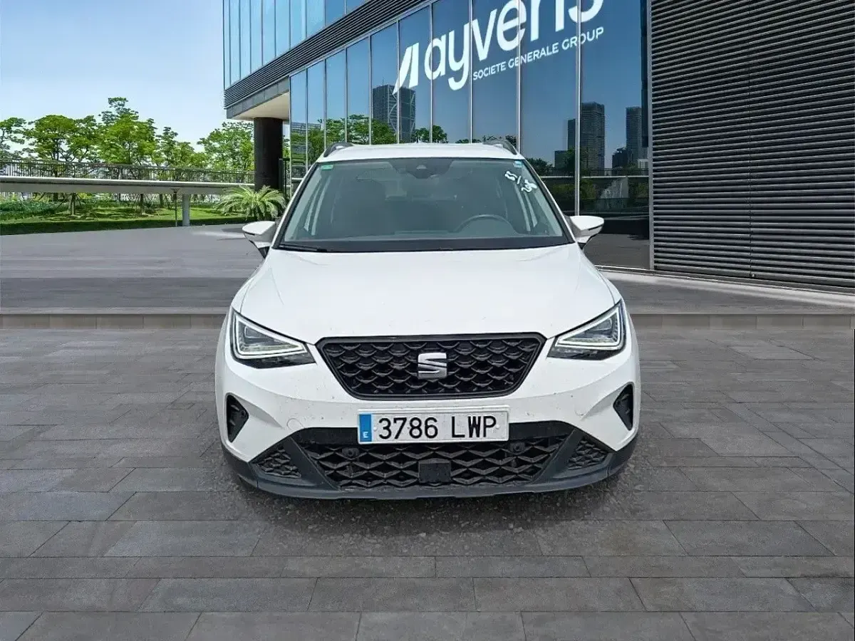 Usado Seat Arona Style Plus 116 CV (85 kW) 2022 Blanco SUV
