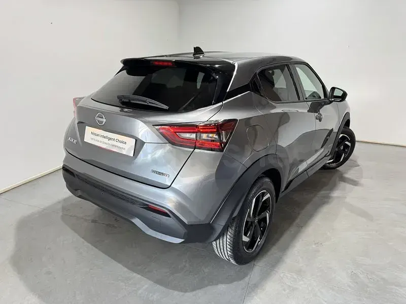 Usado Nissan Juke N-Connecta 143 CV (105 kW) 2023 Gris / plata SUV