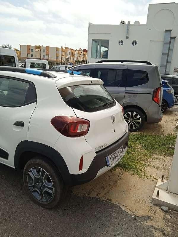 Usado Dacia Spring Comfort Plus 33 kW (45 CV) 2021 Utilitario