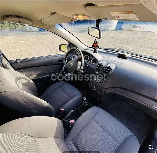 Usado Chevrolet Aveo LT 94 CV (69 kW) 2006 Rojo Berlina