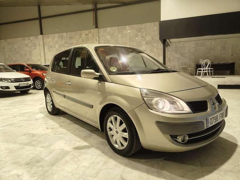 Usado Renault Scénic II Privilege 106 CV (77 kW) 2007 Beige Monovolumen