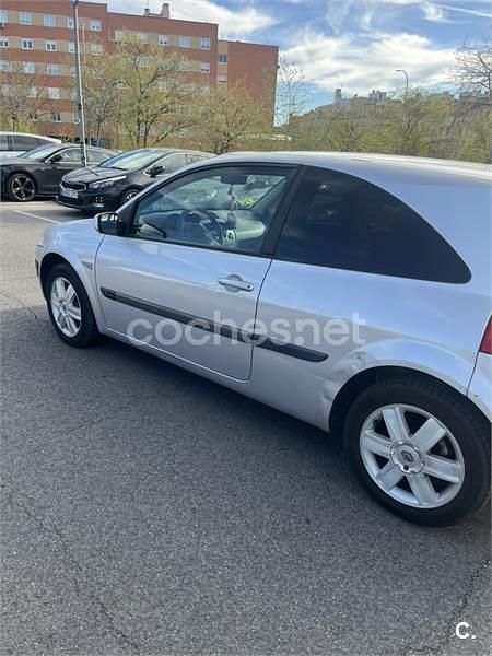 Usado Renault Mégane II Dynamique 115 CV (84 kW) 2005 Gris / plata Berlina