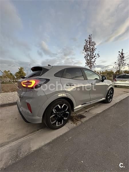 Usado Ford Puma ST-Line X 155 CV (114 kW) 2023 Gris / plata SUV