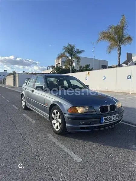Usado BMW 320 136 CV (100 kW) 2001 Azul Berlina