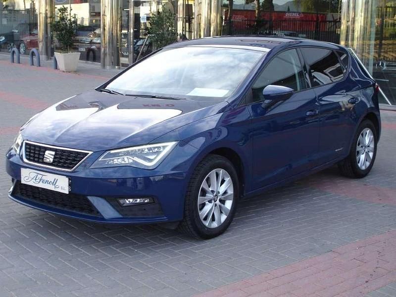 Usado Seat Leon Style 116 CV (85 kW) 2020 Azul Utilitario