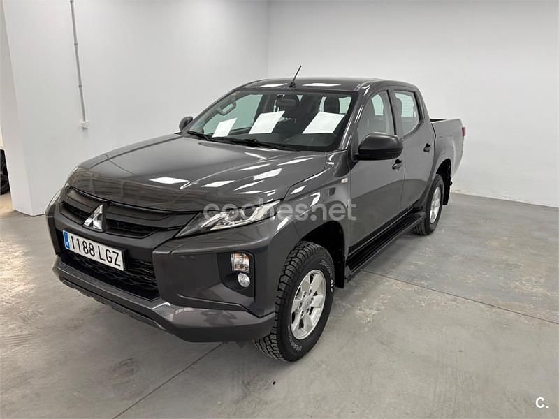 Usado Mitsubishi L200 150 CV (110 kW) 2020 Gris / plata Recogida
