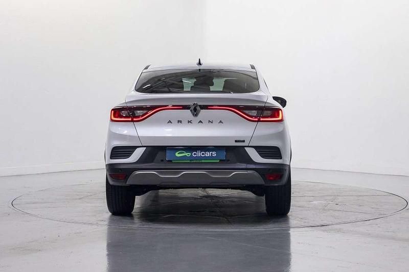 Usado Renault Arkana Zen 143 CV (105 kW) 2024 Blanco SUV