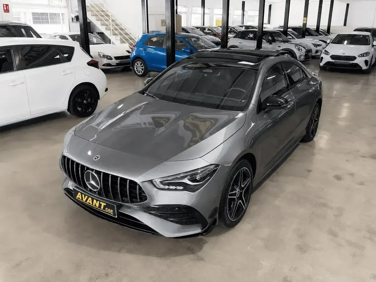 Usado Mercedes CLA250e 218 CV (160 kW) 2024 Gris / plata Coupe