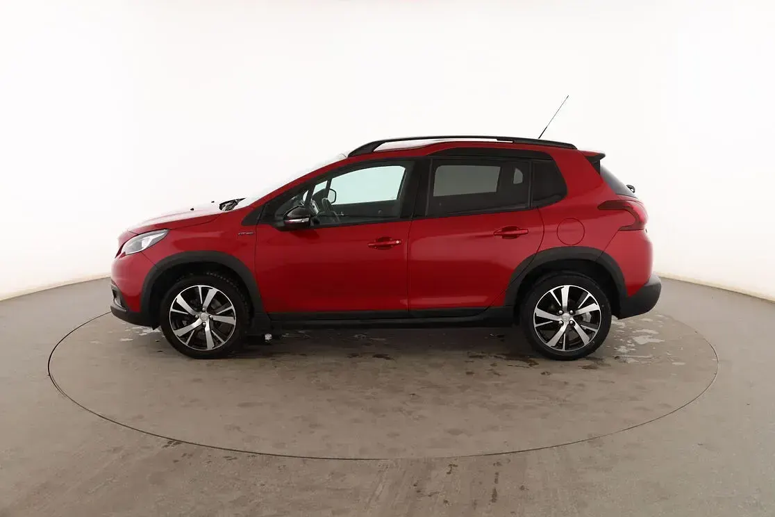 Usado Peugeot 2008 GT-line 100 CV (73 kW) 2016 Rojo SUV