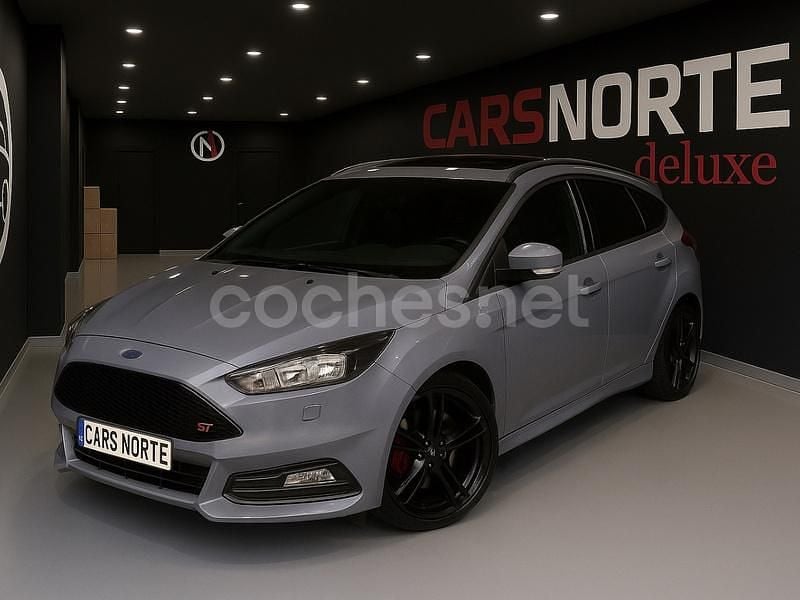 Gris / plata Usado 2015 Ford Focus ST Berlina | 15.500 € (Precio justo) - Imagen 1/4