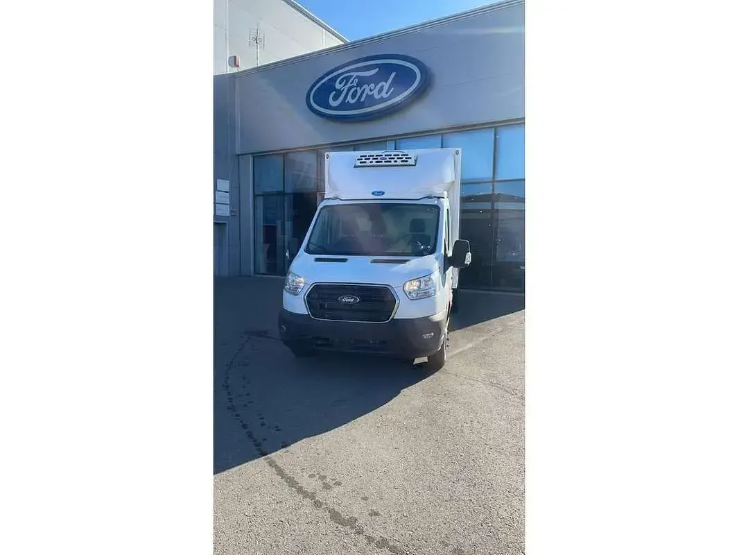 Usado Ford Transit Trend 131 CV (96 kW) 2021 Blanco Van
