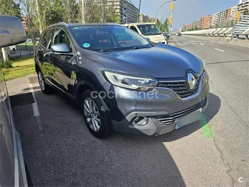 Usado Renault Kadjar Zen 130 CV (95 kW) 2015 Azul SUV