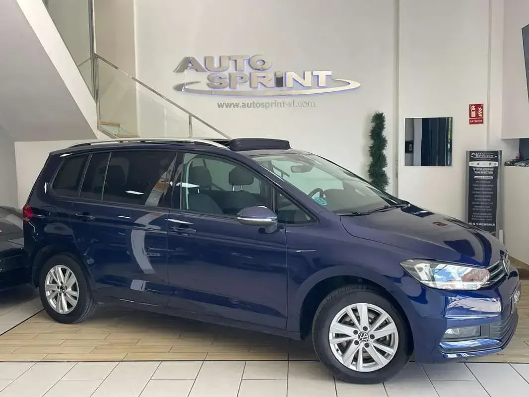 Usado VW Touran Advance 150 CV (110 kW) 2023 Azul Monovolumen