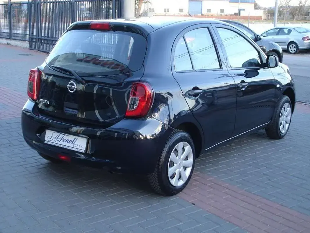 Usado Nissan Micra Visia 80 CV (58 kW) 2014 Negro Utilitario