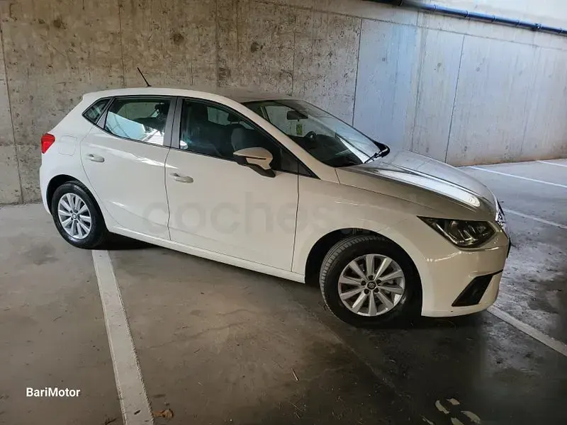 Usado Seat Ibiza Reference 75 CV (55 kW) 2018 Blanco Utilitario