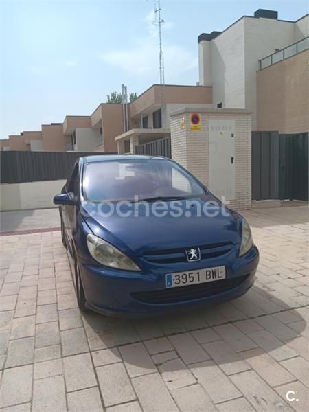 Azul Usado 2002 Peugeot 307 Berlina | 1499 € (Super precio) - Imagen 1/4