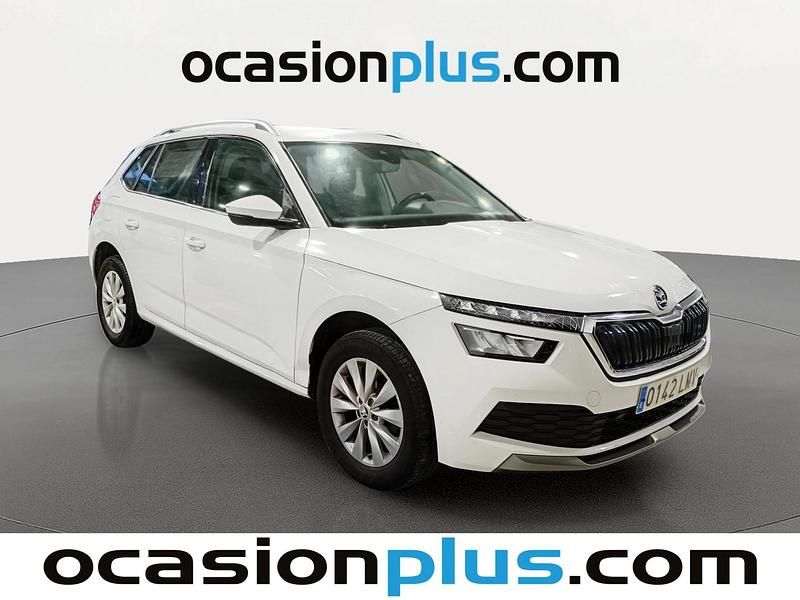 Usado Skoda Kamiq Ambition 110 CV (80 kW) 2021 Blanco SUV
