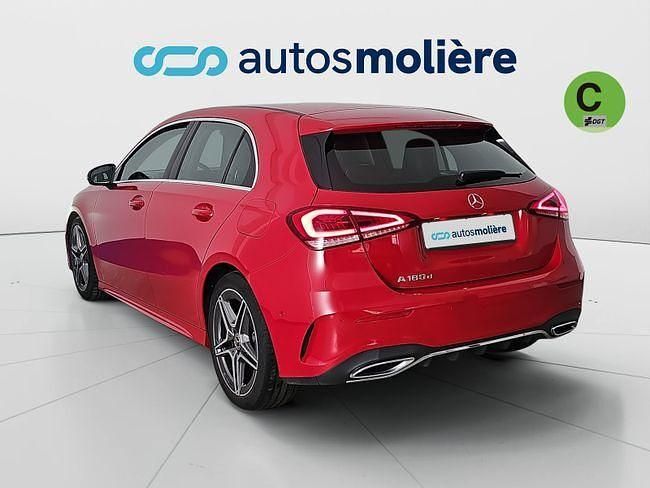 Usado Mercedes A180 116 CV (85 kW) 2019 Rojo Berlina