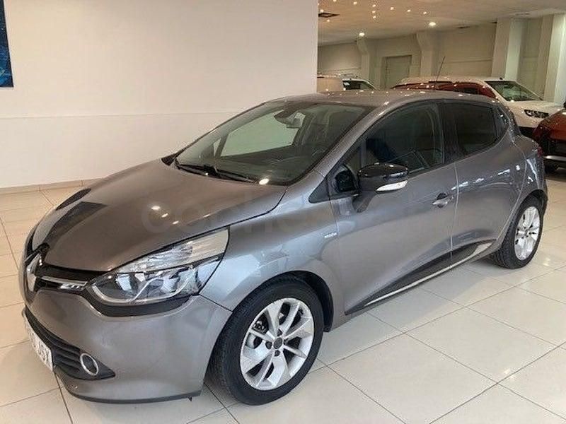 Usado Renault Clio IV Dynamique 90 CV (66 kW) 2016 Gris / plata Berlina