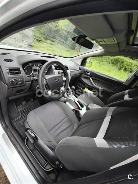 Usado Ford Kuga Titanium 140 HP (102 kW) 2010 Branco SUV