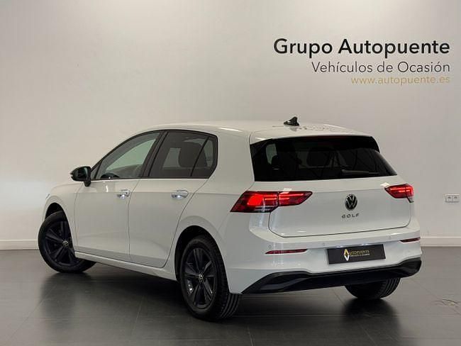 Usado VW Golf VIII Life 115 CV (84 kW) 2022 Blanco Berlina