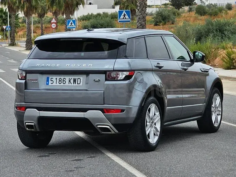 Usado Land Rover Range Rover evoque Dynamic 190 CV (139 kW) 2015 Gris / plata SUV