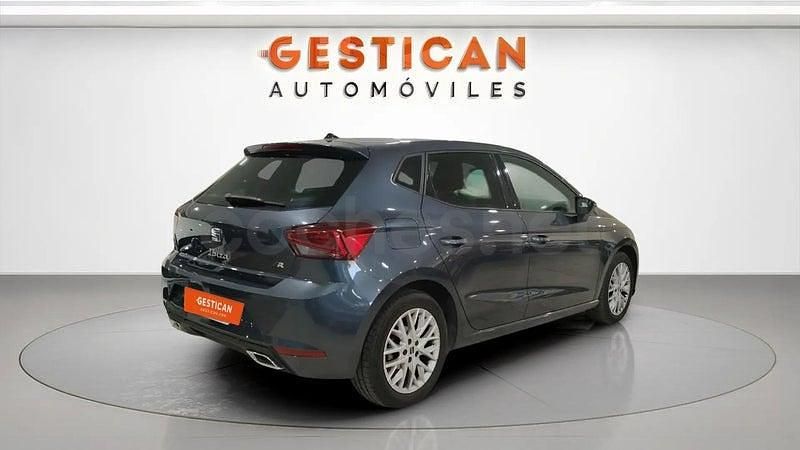 Usado Seat Ibiza FR 115 CV (84 kW) 2025 Gris / plata Utilitario