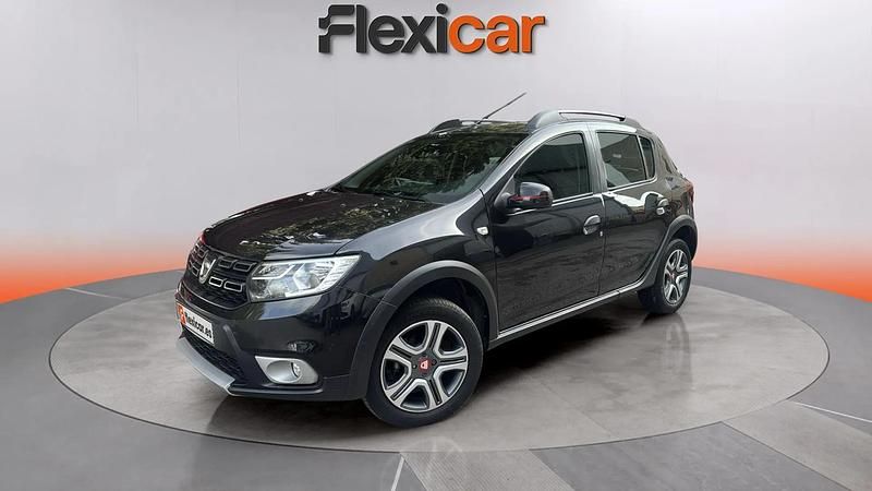 Usado Dacia Sandero Essentiel 90 CV (66 kW) 2019 Azul Utilitario