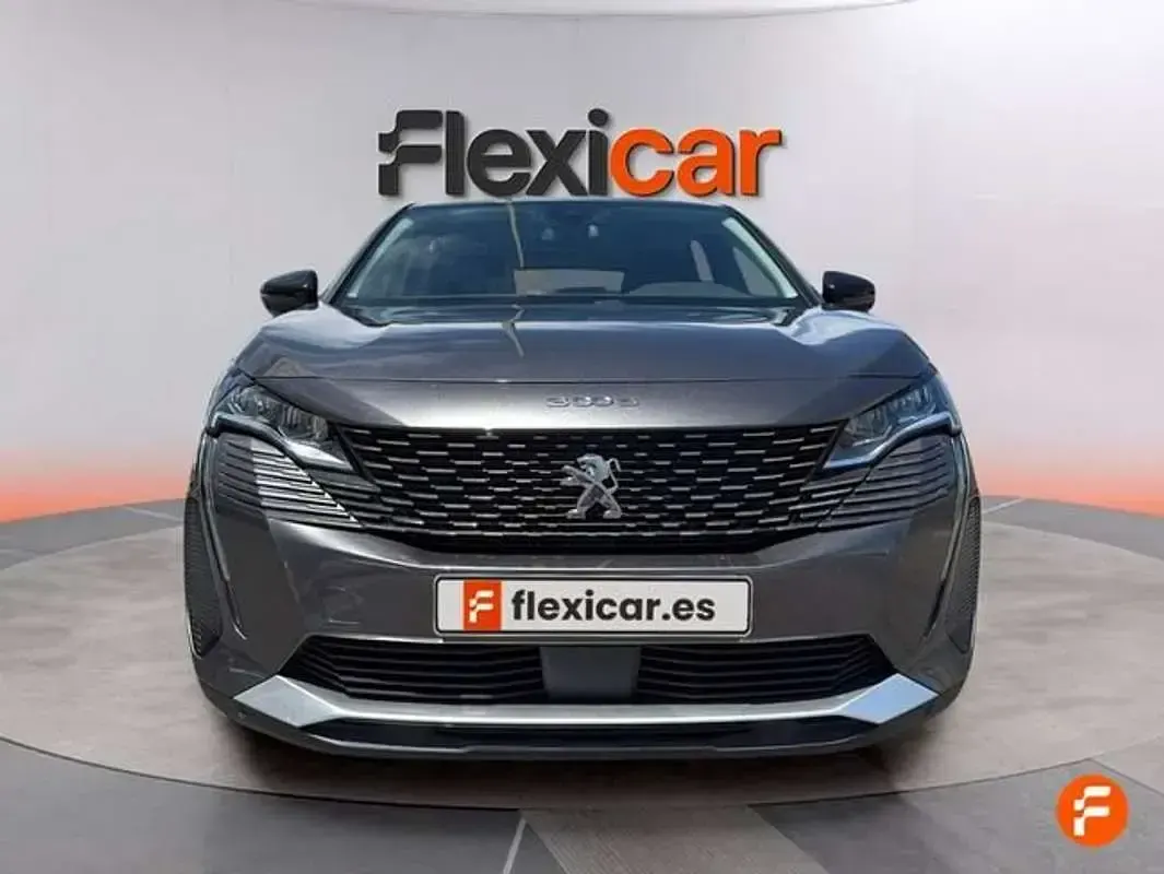 Usado Peugeot 3008 Active 131 CV (96 kW) 2022 Gris SUV