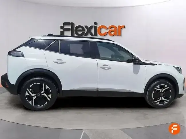 Usado Peugeot 2008 Allure 100 CV (73 kW) 2024 Blanco SUV