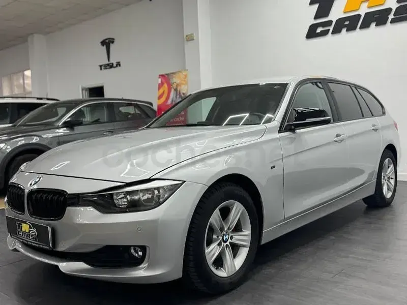 Usado BMW 318 143 CV (105 kW) 2013 Gris / plata Familiar