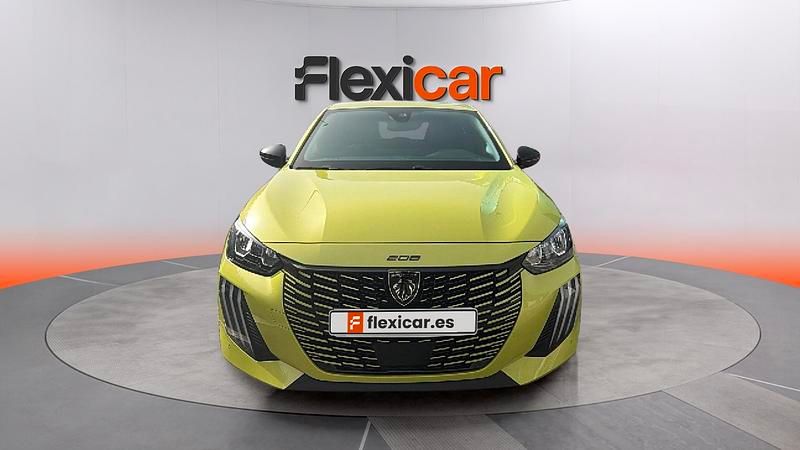 Usado Peugeot 208 Allure 110 CV (80 kW) 2025 Amarillo Utilitario