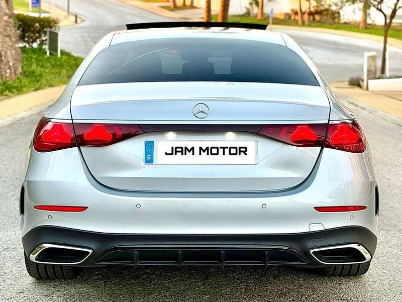 Usado Mercedes E220 197 CV (144 kW) 2024 Gris Berlina