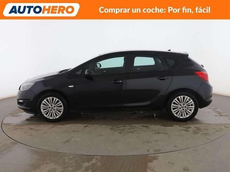 Usado Opel Astra Selective 110 CV (80 kW) 2015 Negro Utilitario