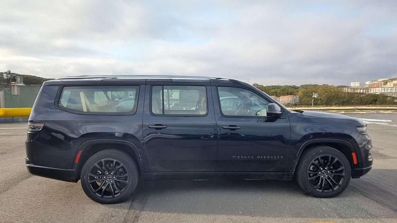 Usado Jeep Wagoneer 540 CV (397 kW) 2024 Negro SUV