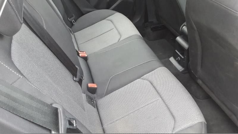 Usado Audi Q2 S-Line 116 CV (85 kW) 2025 Blanco SUV