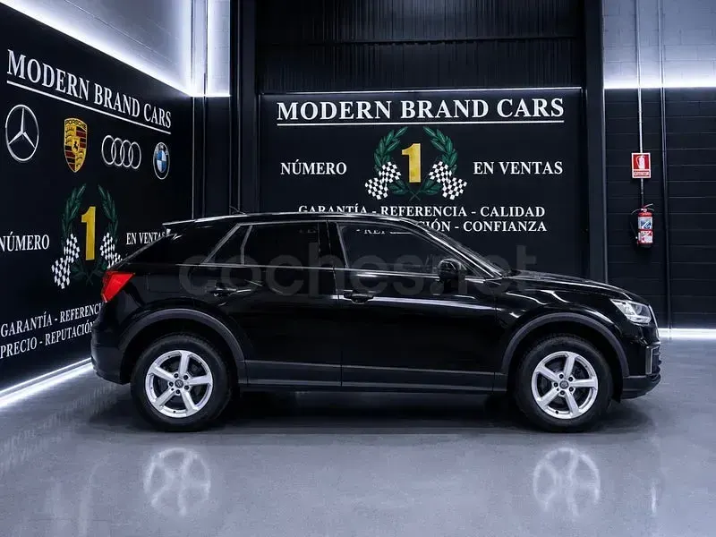Usado Audi Q2 Advanced Plus 116 CV (85 kW) 2020 Negro SUV