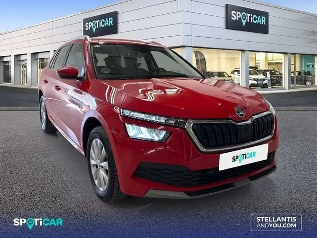 Usado Skoda Kamiq Style 116 CV (85 kW) 2020 Rojo SUV