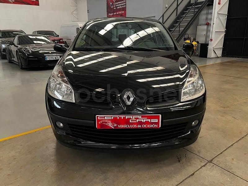 Usado Renault Clio II Dynamique 105 CV (77 kW) 2008 Negro Berlina
