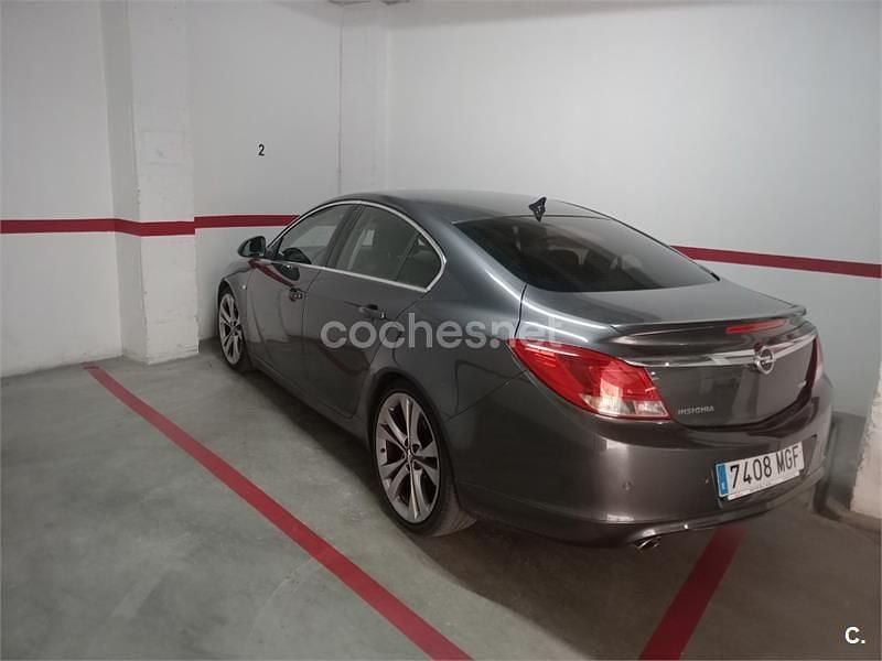 Usado Opel Insignia Edition 130 CV (95 kW) 2009 Gris / plata Berlina