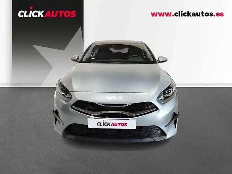 Usado Kia Ceed 101 CV (74 kW) 2025 Plateado Utilitario