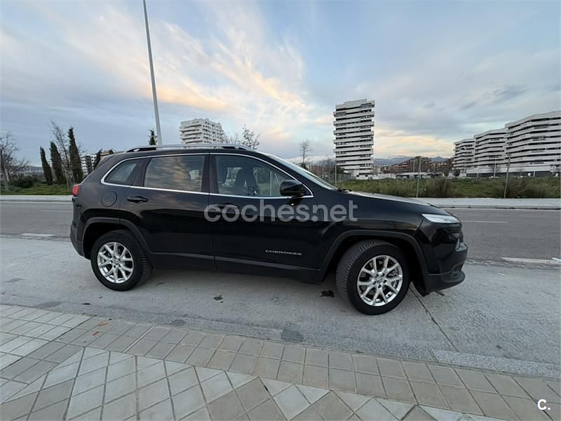 Usado Jeep Cherokee Longitude 140 CV (102 kW) 2015 Negro SUV