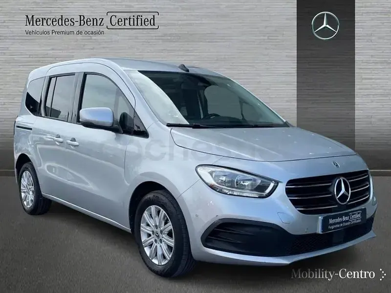 Käytetty Mercedes T180 116 HP (85 kW) 2024 Harmaa Tila-auto