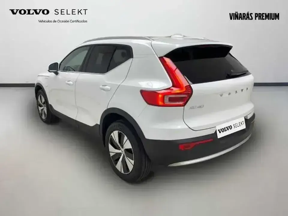 Usado Volvo XC40 Core 211 CV (155 kW) 2023 Blanco SUV