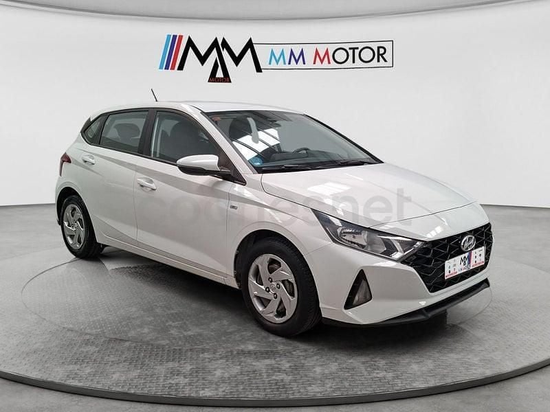 Usado Hyundai i20 100 CV (73 kW) 2021 Blanco Utilitario