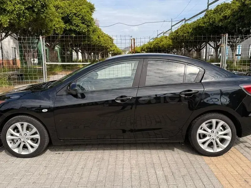 Usado Mazda 3 Luxury 150 CV (110 kW) 2009 Negro Berlina