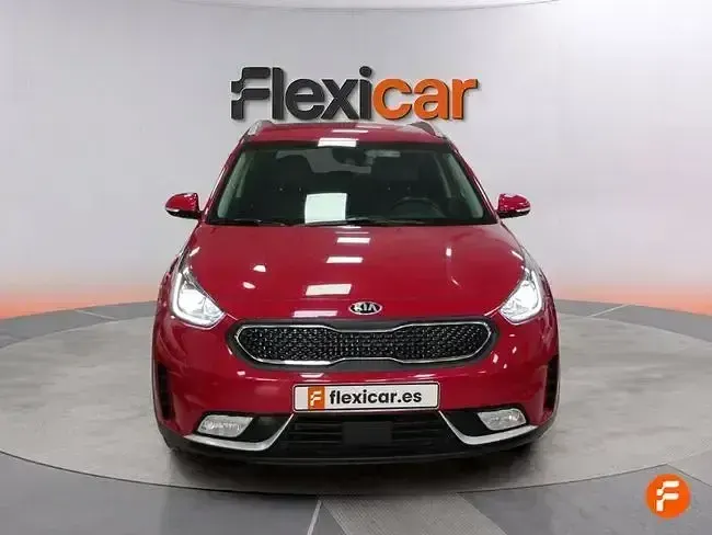 Usado Kia Niro 141 CV (103 kW) 2018 Rojo SUV