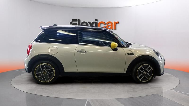 Usado Mini Cooper SE 135 kW (184 CV) 2021 Blanco Utilitario